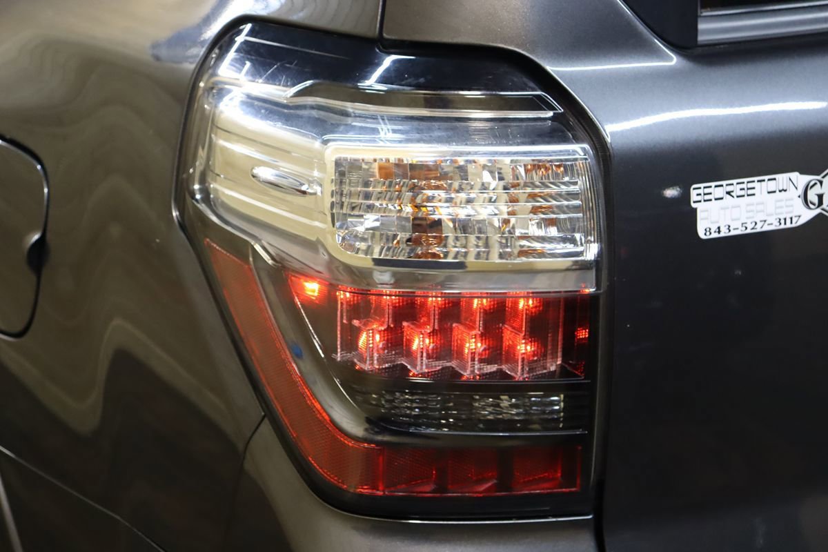 Used 2019 Toyota 4Runner Limited AWD/4WD image 19