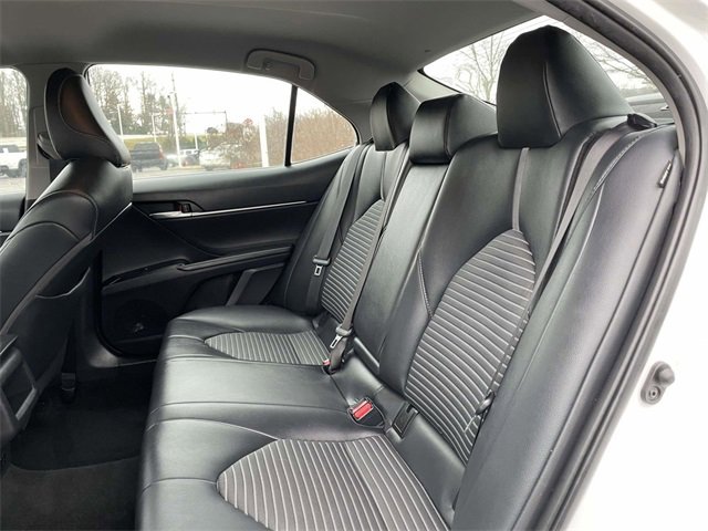 Used 2019 Toyota Camry SE image 16