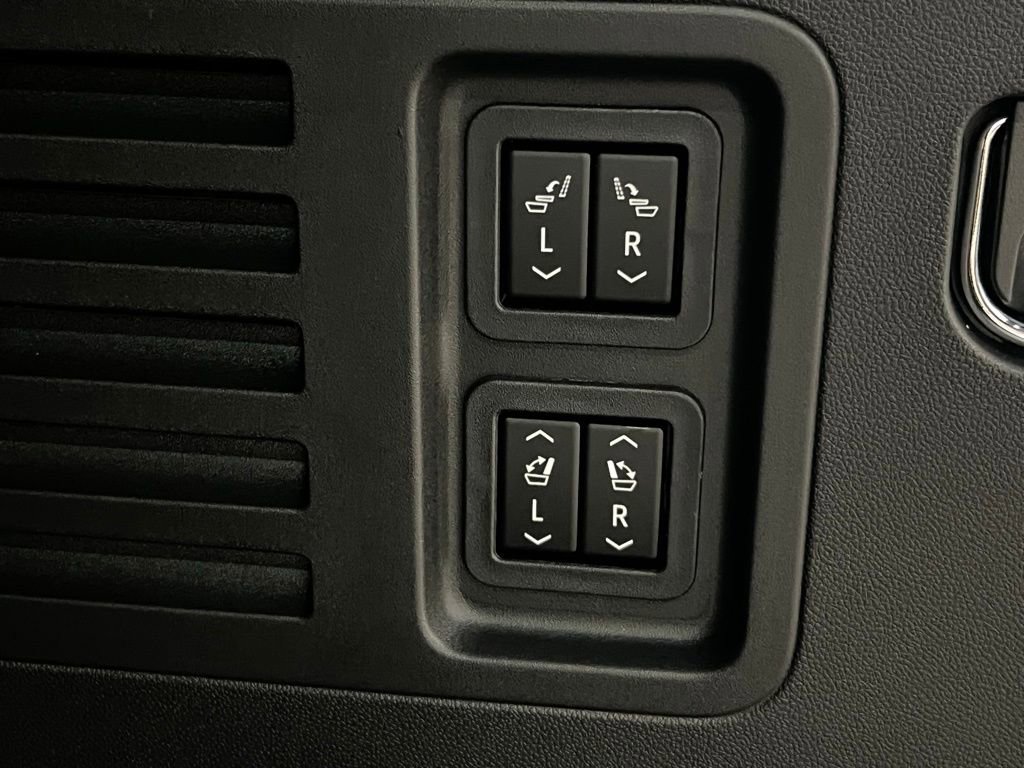 New 2026 Chevrolet Traverse High Country image 37