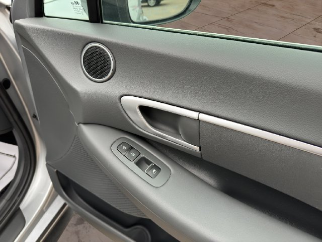 Used 2022 Hyundai Sonata SE FWD image 16
