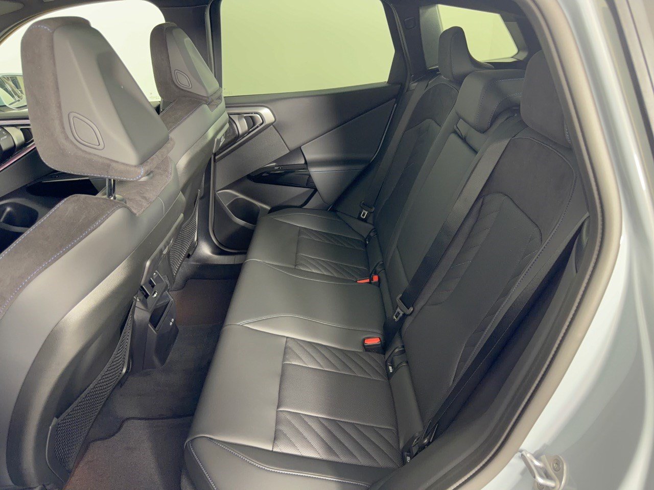 New 2026 BMW X3 xDrive30i w/ Premium Package AWD/4WD image 25
