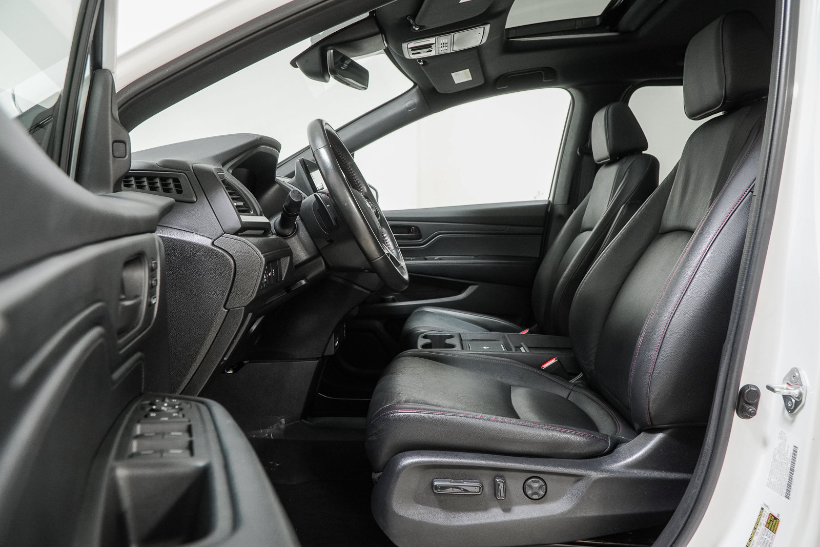 Used 2025 Honda Odyssey Sport-L image 21