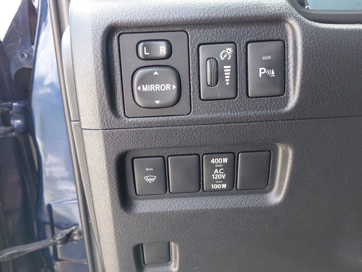 Used 2018 Toyota 4Runner Limited AWD/4WD image 25