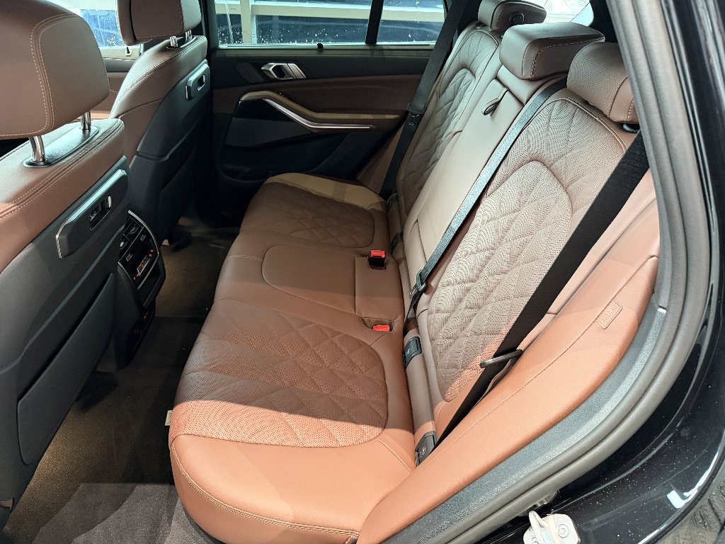 New 2026 BMW X5 xDrive40i w/ M Sport Package image 13