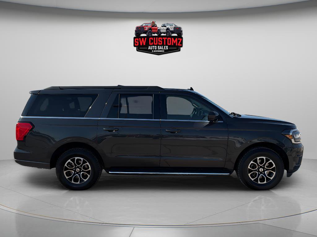 Used 2023 Ford Expedition Max XLT image 8