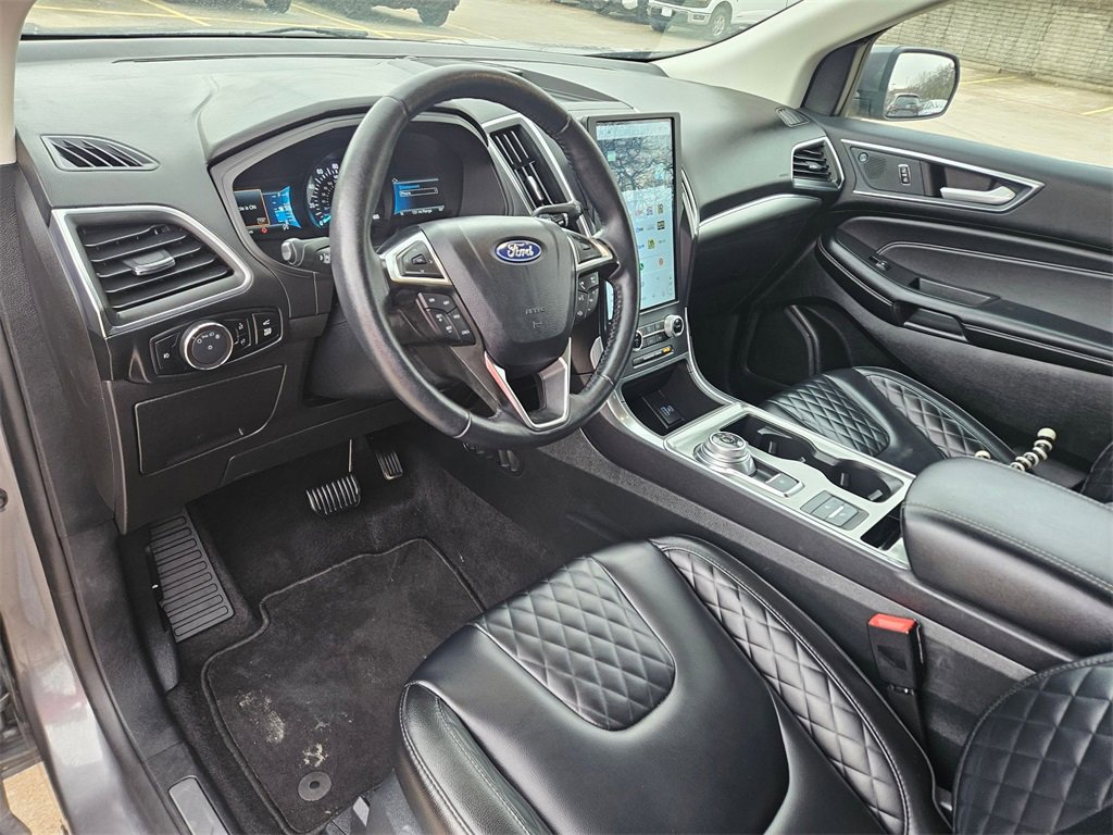 Used 2024 Ford Edge Titanium image 13