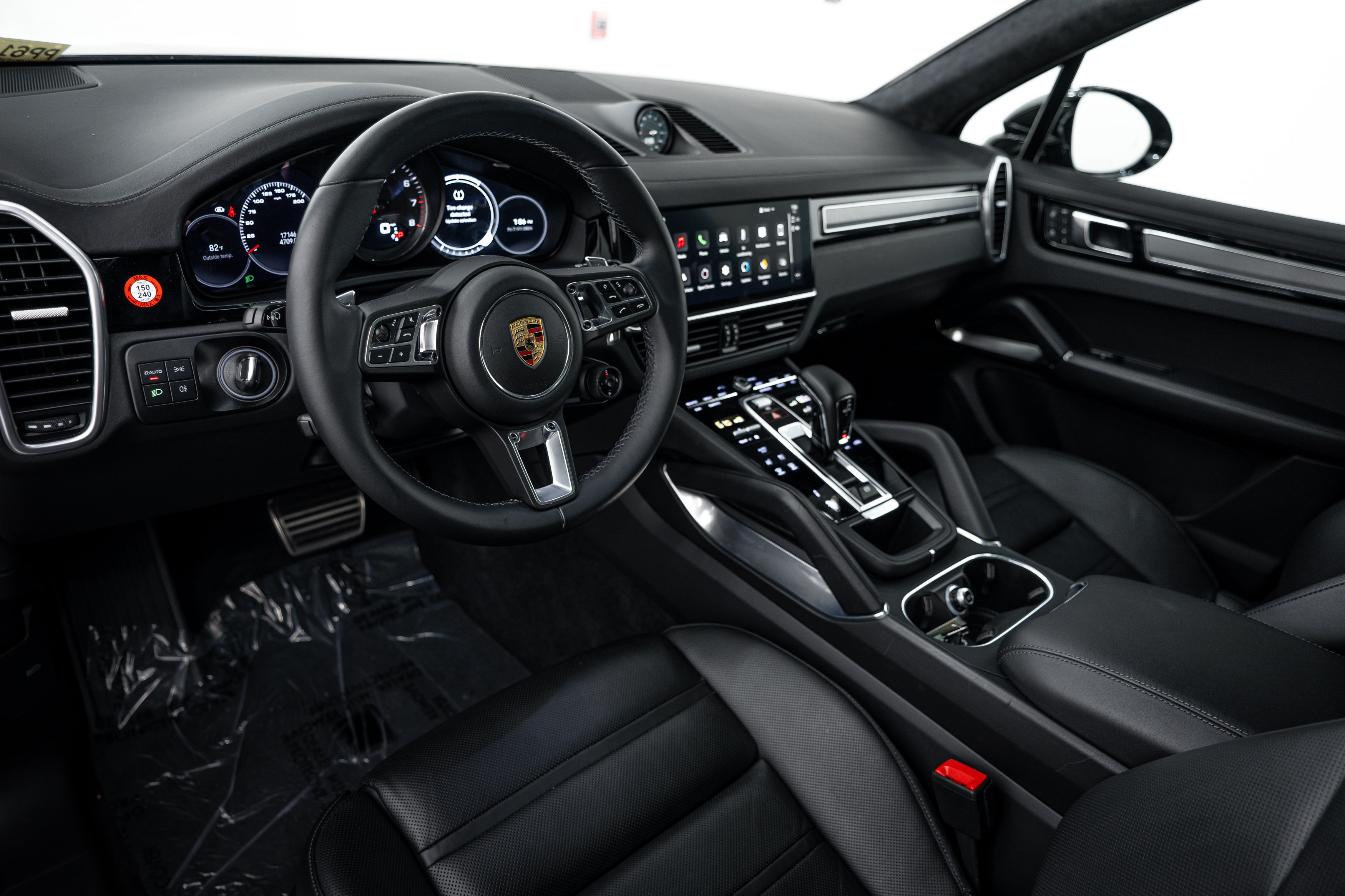 Certified 2023 Porsche Cayenne Turbo AWD/4WD image 4