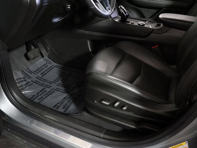Used 2023 Cadillac XT6 Premium Luxury w/ LPO, Floor Liner Package AWD/4WD image 27