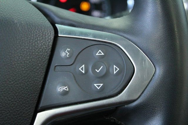 Used 2023 Chevrolet Traverse RS image 24