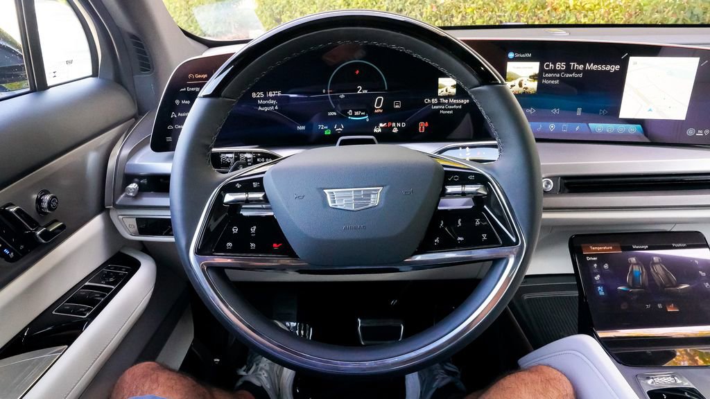 Used 2026 Cadillac Vistiq Luxury AWD/4WD image 21