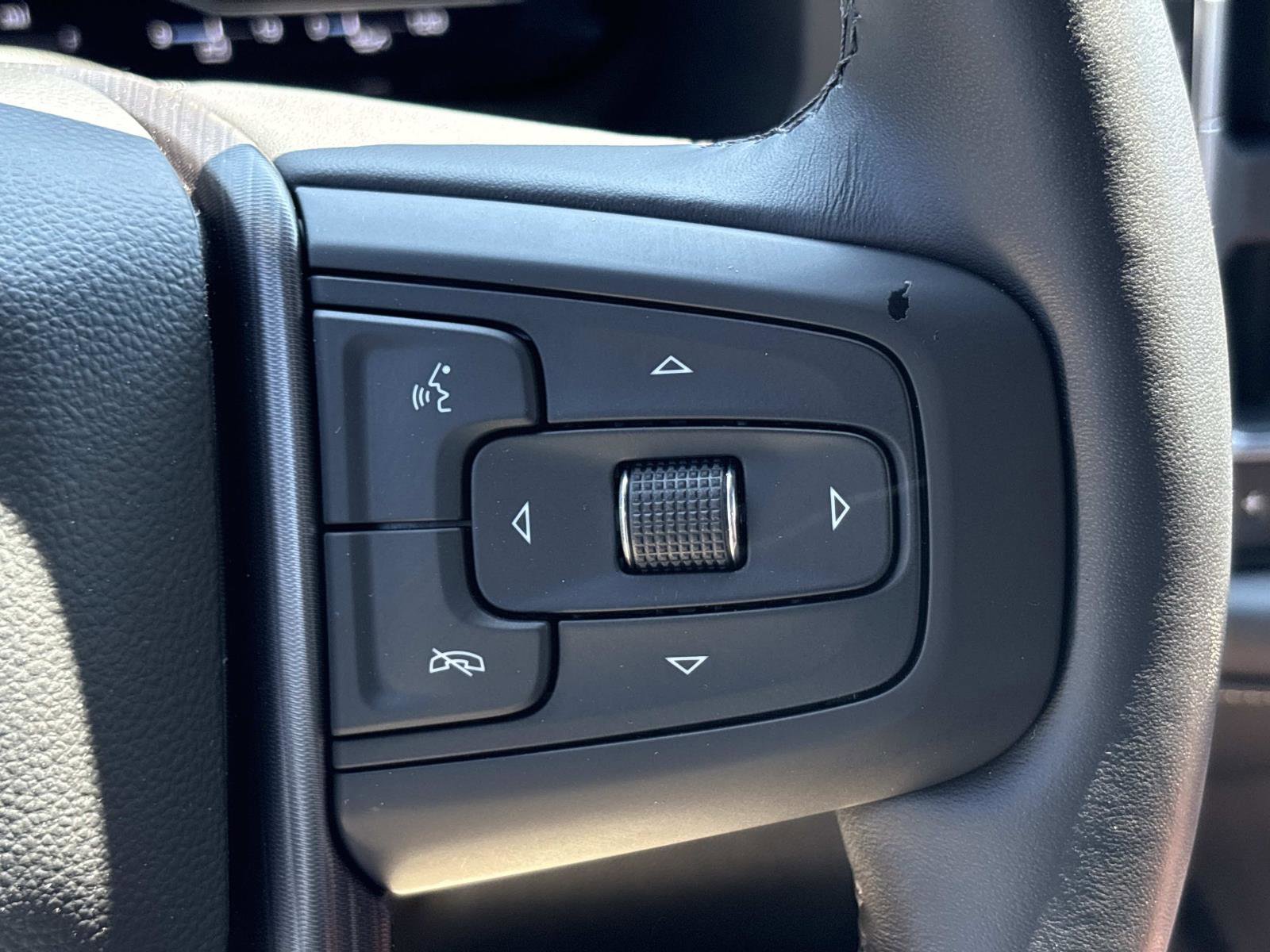 Certified 2023 GMC Yukon Denali Ultimate image 19