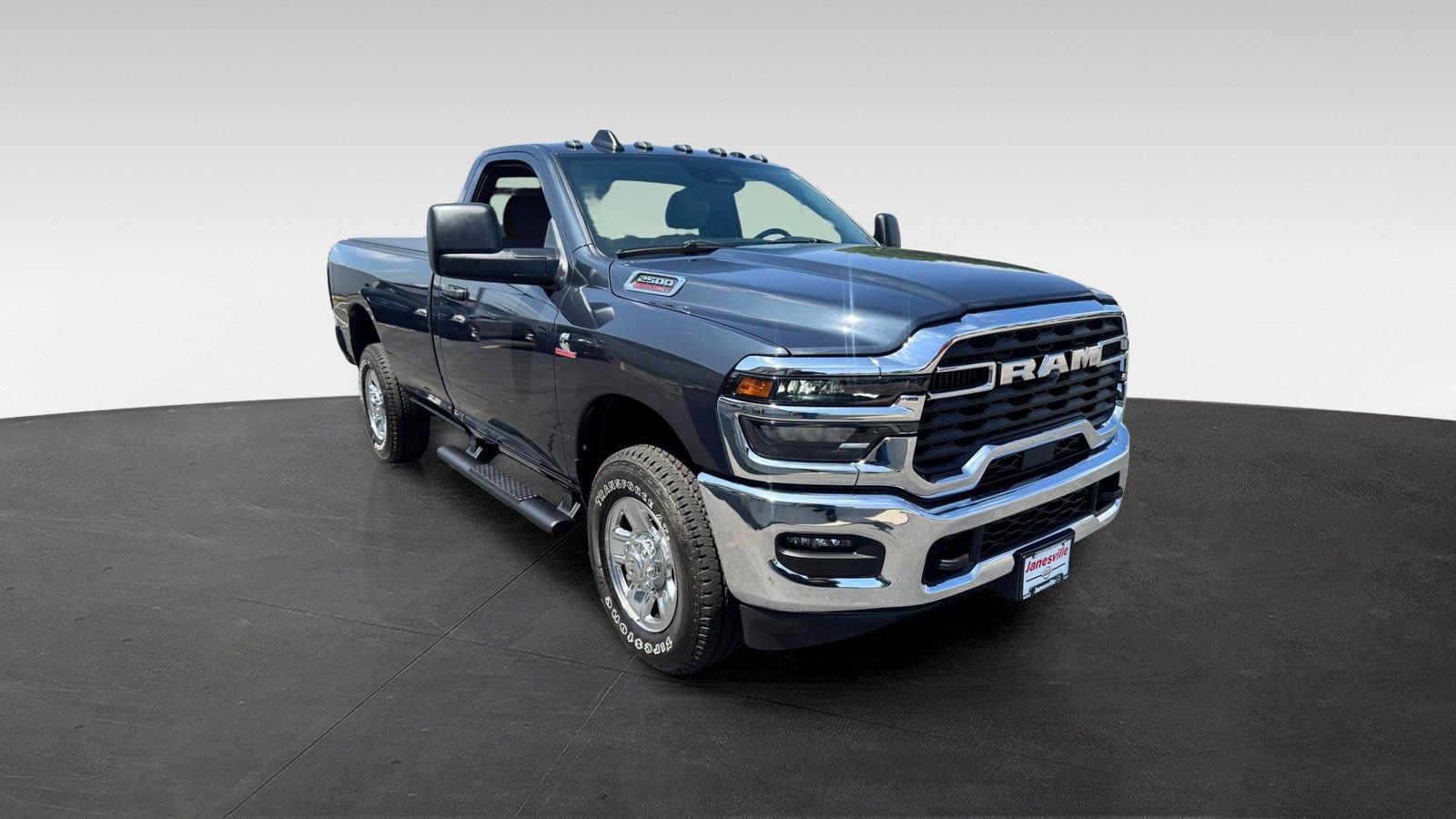 Used 2026 RAM 2500 Tradesman w/ Chrome Appearance Group AWD/4WD image 1