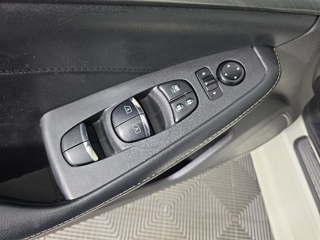 Used 2016 Nissan Maxima 3.5 SL FWD image 12