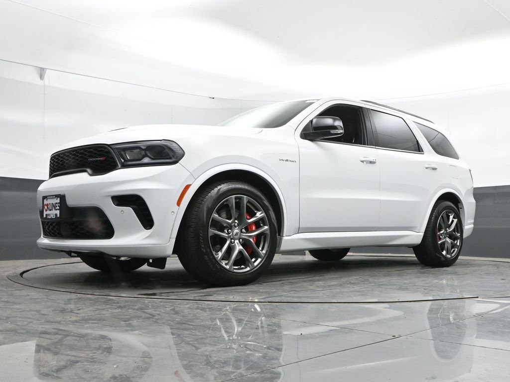 Used 2024 Dodge Durango R/T w/ Tow 'N Go Group AWD/4WD image 46