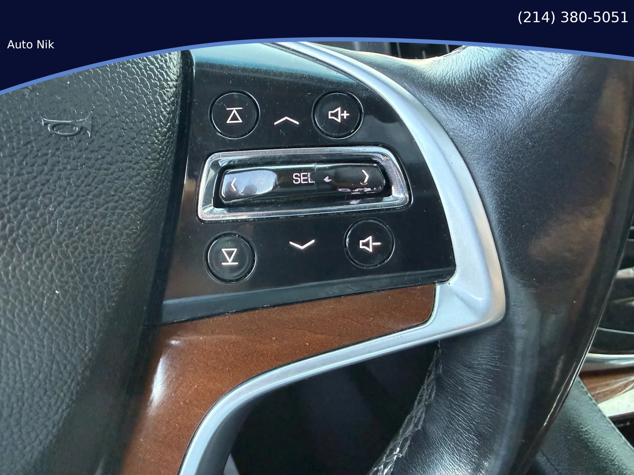 Used 2018 Cadillac Escalade Premium Luxury RWD image 34
