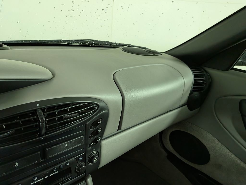 Used 2001 Porsche Boxster RWD image 27