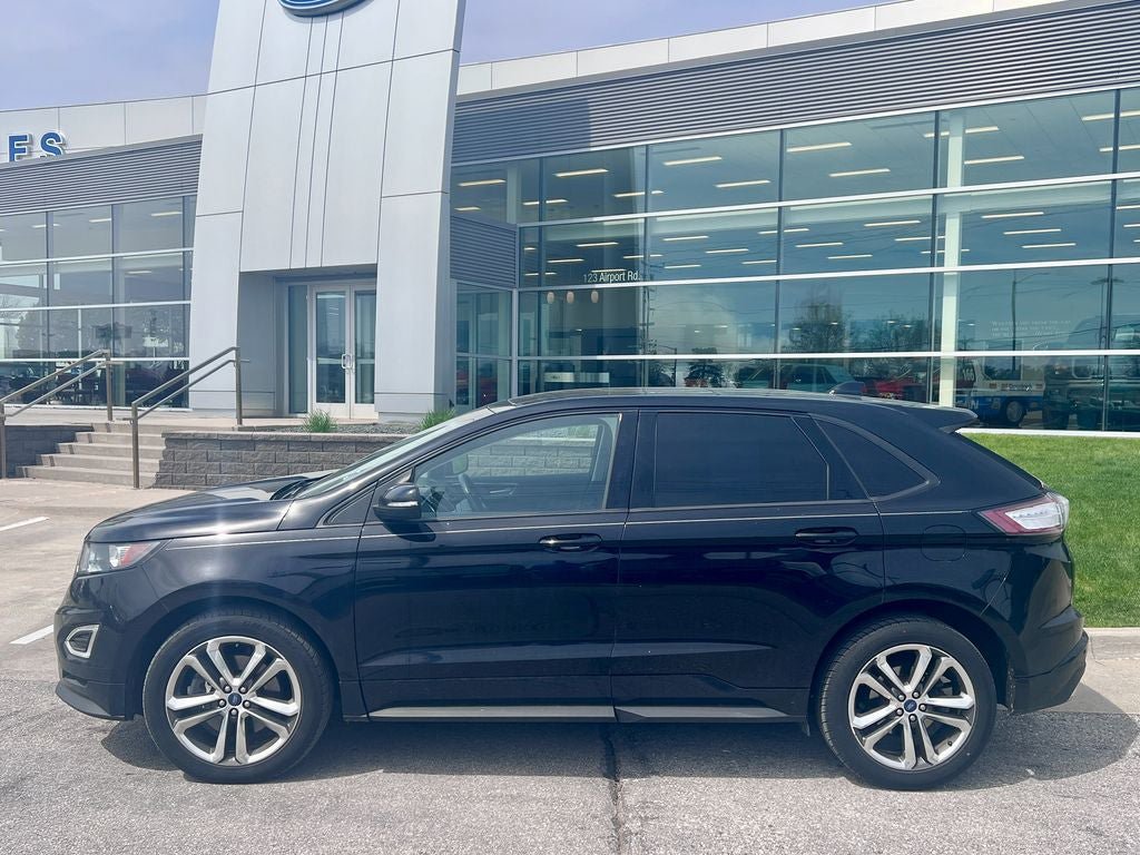 Used 2017 Ford Edge Sport w/ Technology Package AWD/4WD image 3
