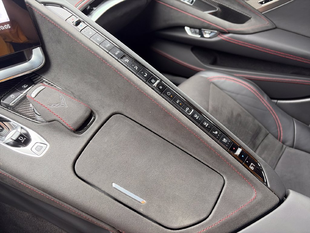 Used 2022 Chevrolet Corvette Stingray Premium Conv w/ Z51 Performance Package RWD image 24