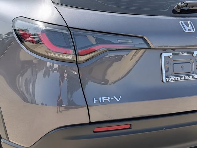 Used 2023 Honda HR-V LX image 7