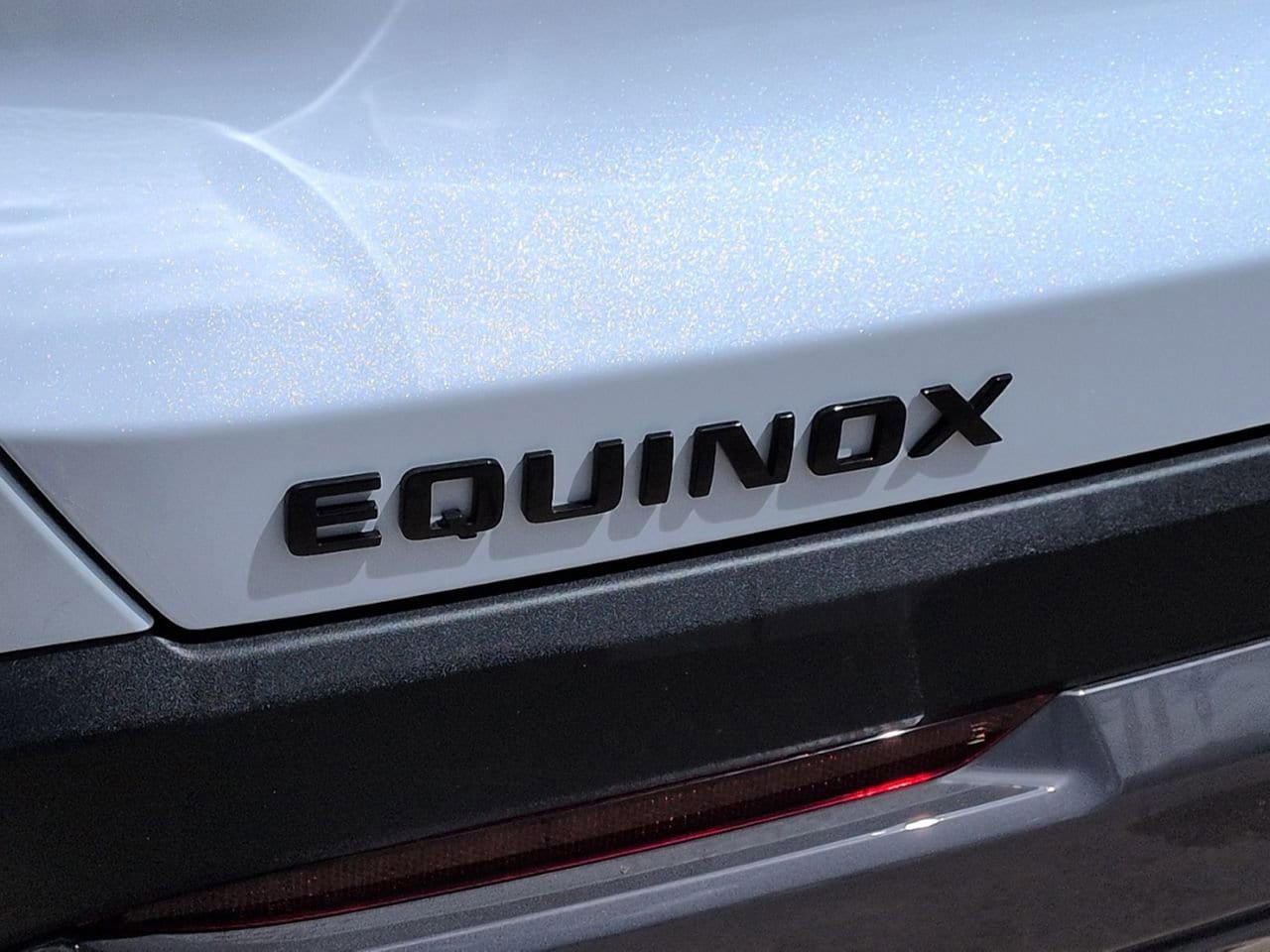 New 2026 Chevrolet Equinox ACTIV w/ Convenience Package III FWD image 6