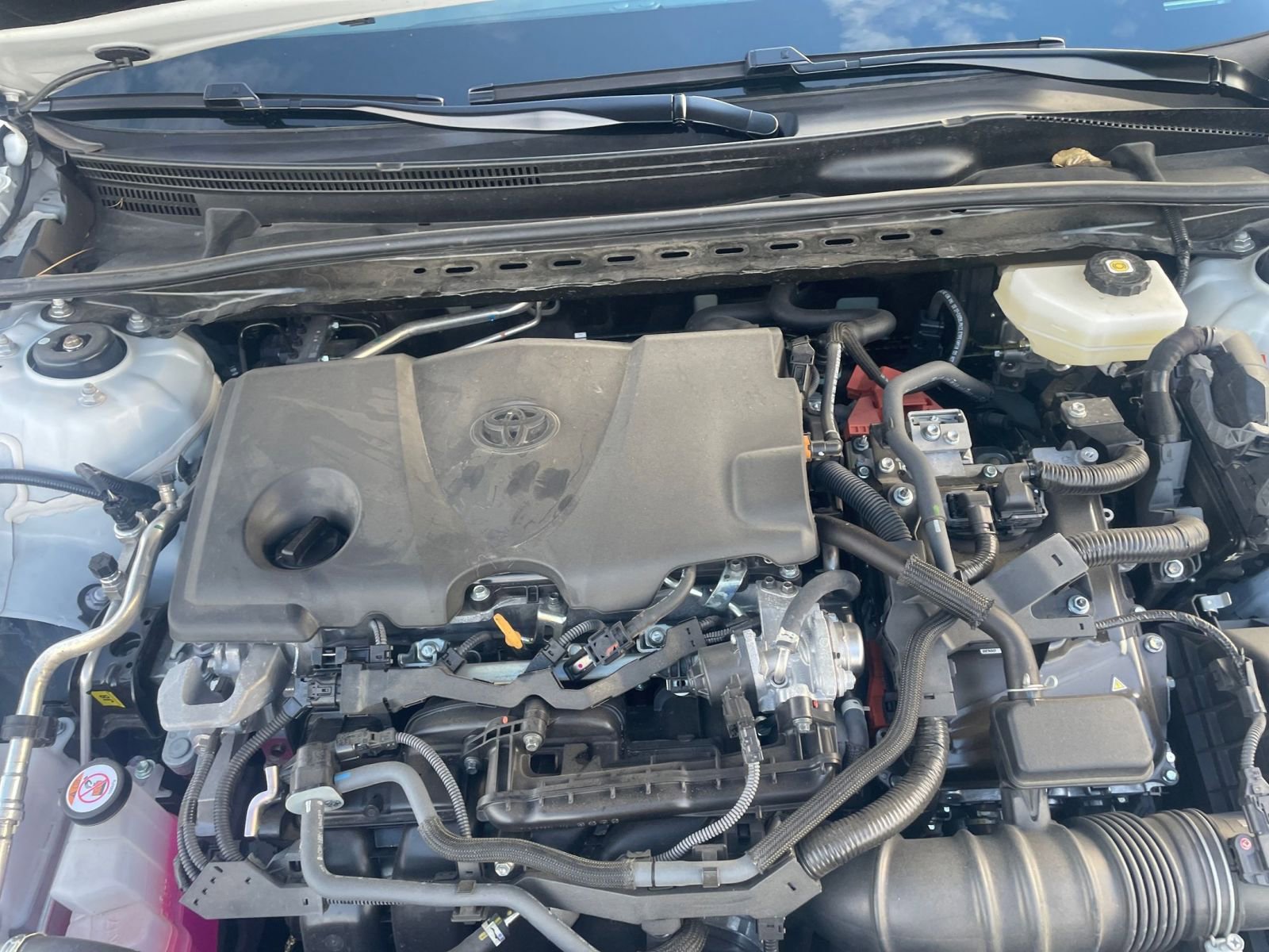 Used 2025 Toyota Camry LE image 32