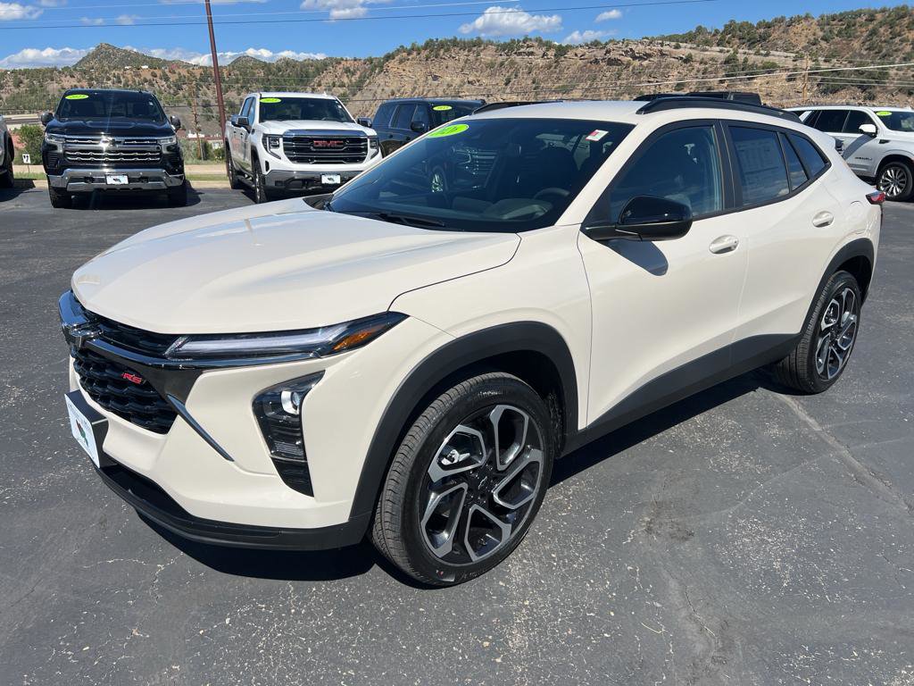 New 2026 Chevrolet Trax RS image 3