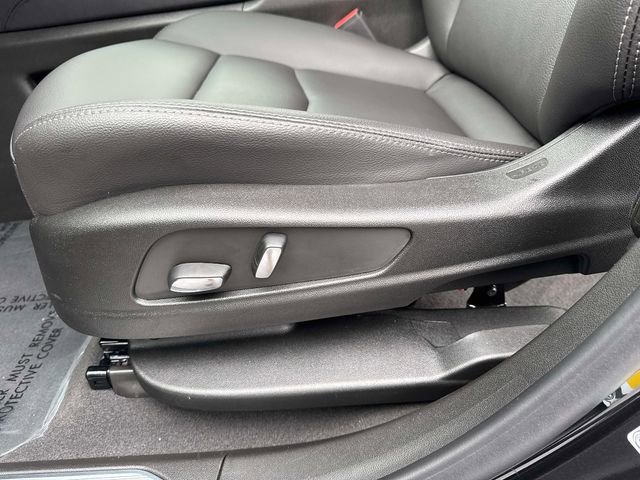 New 2025 Cadillac XT5 Luxury image 31