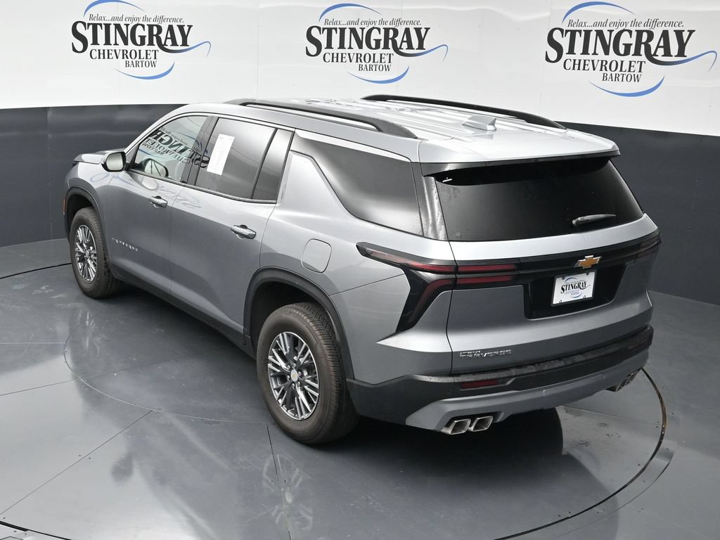 Used 2026 Chevrolet Traverse LT FWD image 25