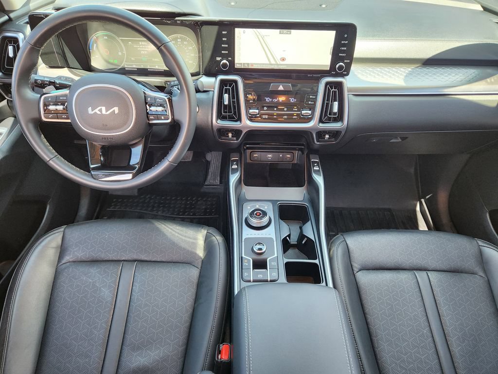 Certified 2023 Kia Sorento EX FWD image 11
