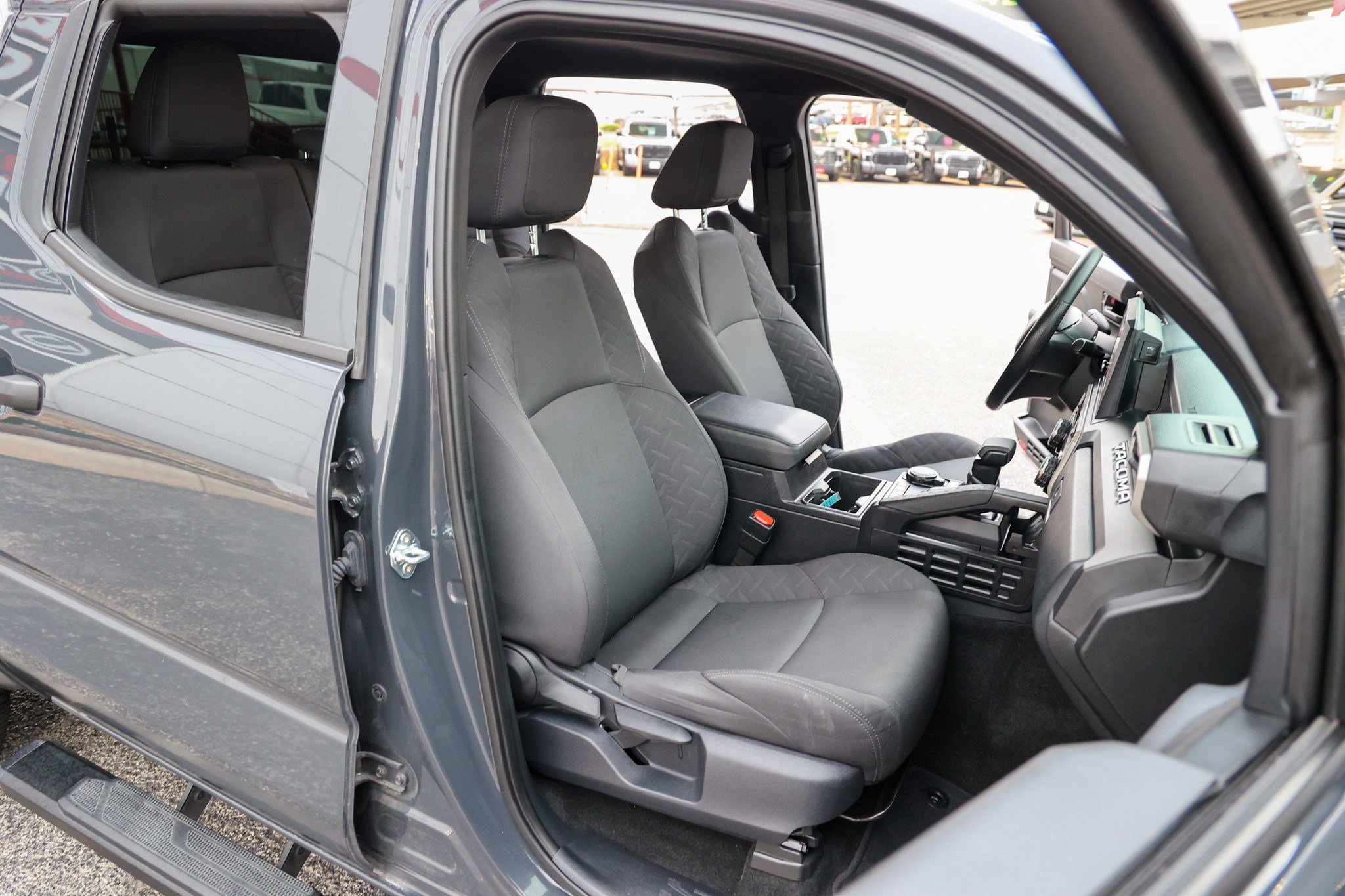 Certified 2025 Toyota Tacoma SR AWD/4WD image 39