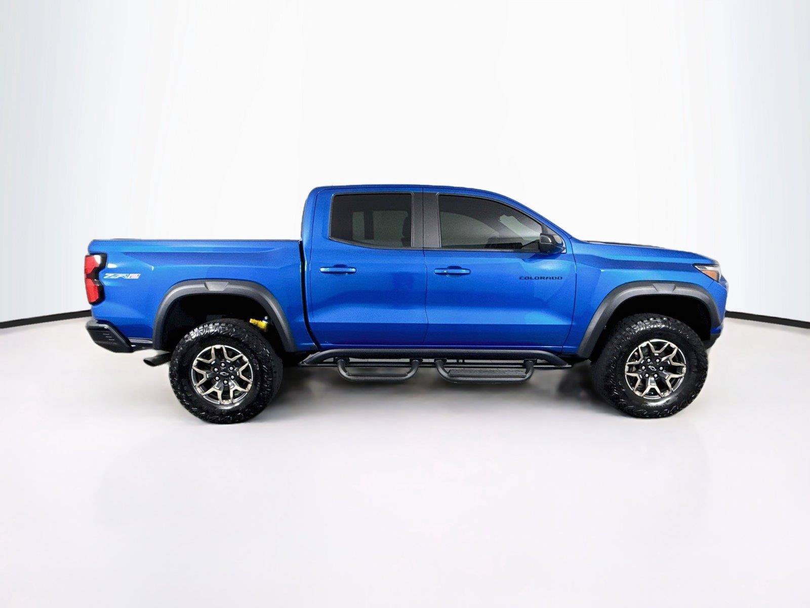 Used 2024 Chevrolet Colorado ZR2 w/ ZR2 Convenience Package III AWD/4WD image 11