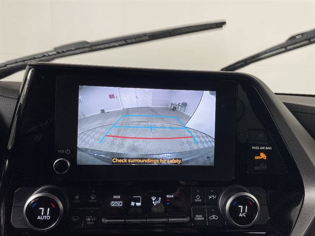 Used 2023 Toyota Highlander LE image 17