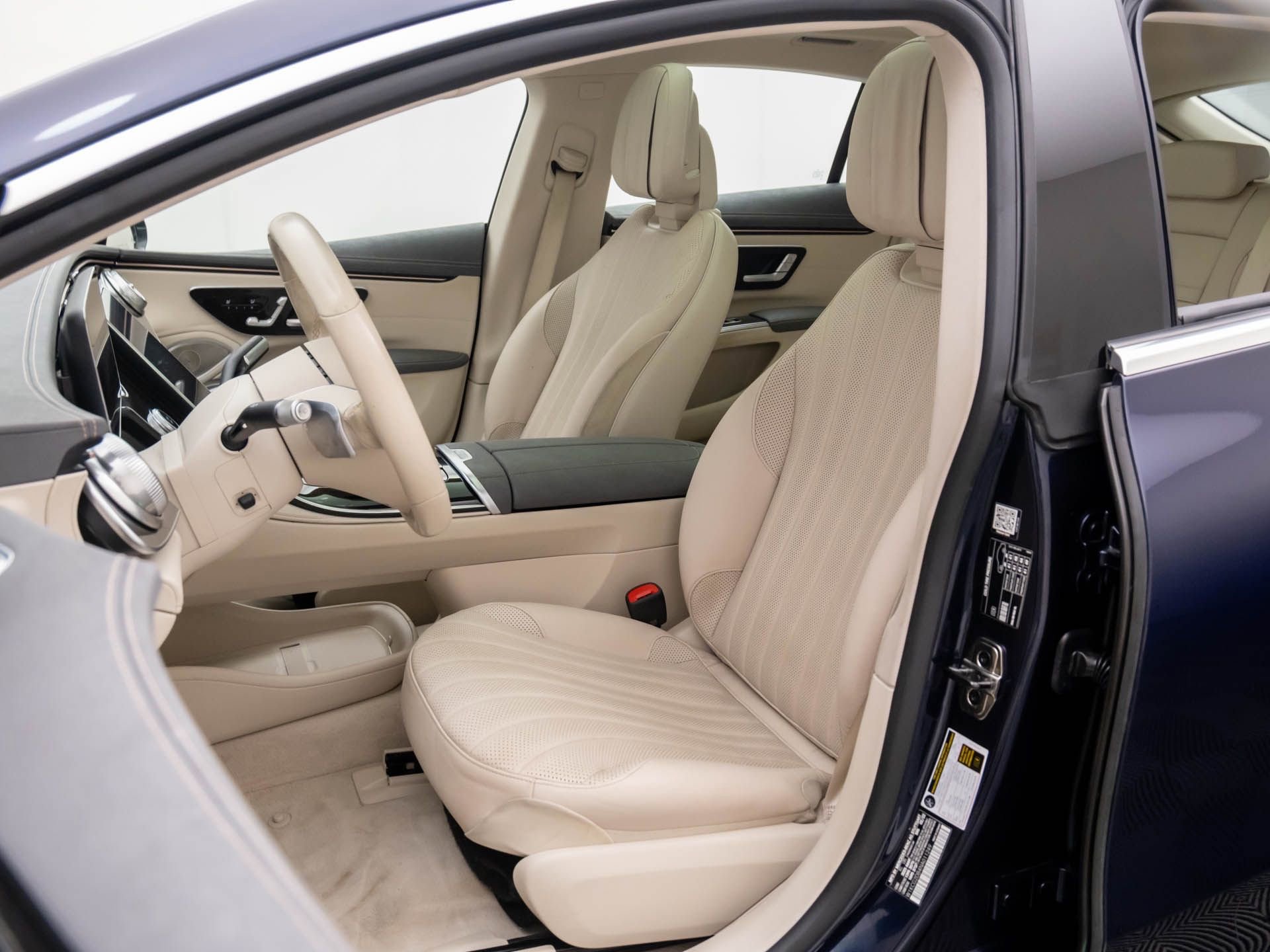 Used 2022 Mercedes-Benz EQS 450+ Sedan image 16