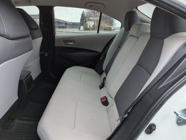 Used 2021 Toyota Corolla LE image 17