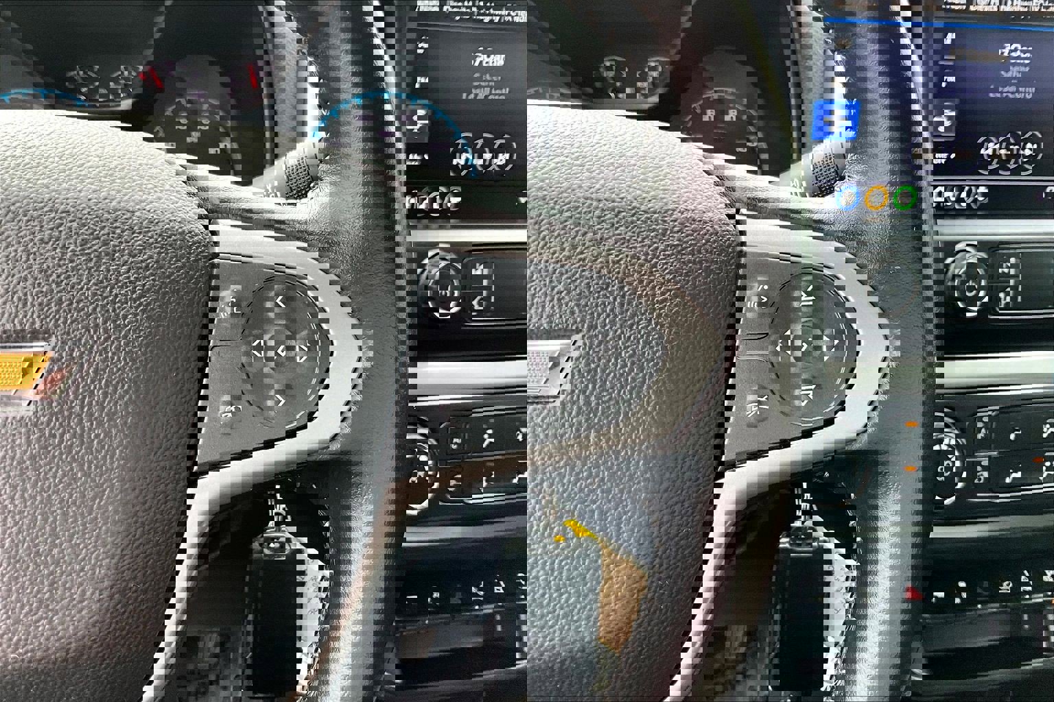 Used 2020 Chevrolet Colorado LT w/ Safety Package image 18