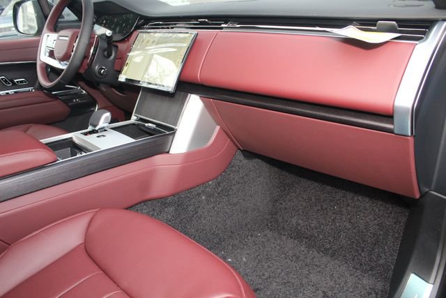 New 2026 Land Rover Range Rover SE image 24