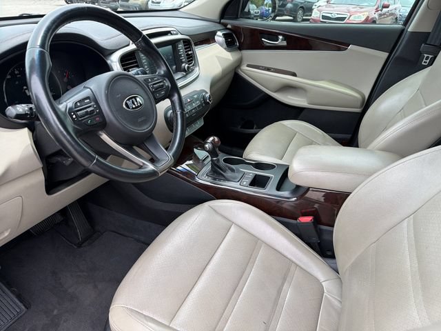 Used 2017 Kia Sorento EX w/ EX Premium Package FWD image 18