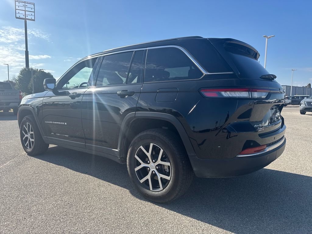 Used 2024 Jeep Grand Cherokee Limited w/ Trailer Tow Package image 3