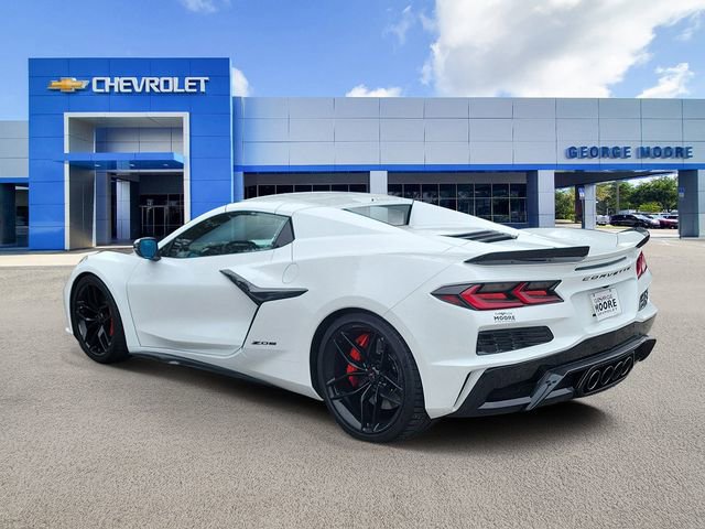 Used 2025 Chevrolet Corvette Z06 image 3