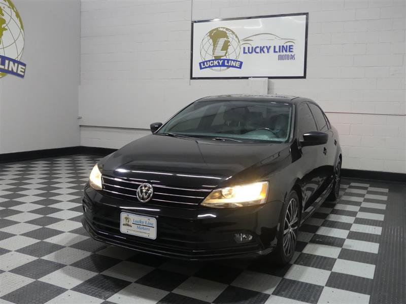 Used 2016 Volkswagen Jetta Sport image 4