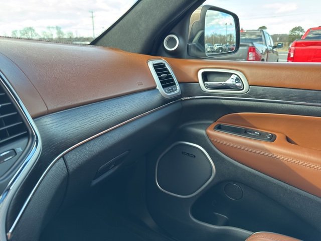 Used 2018 Jeep Grand Cherokee Summit w/ Platinum Series Group image 37