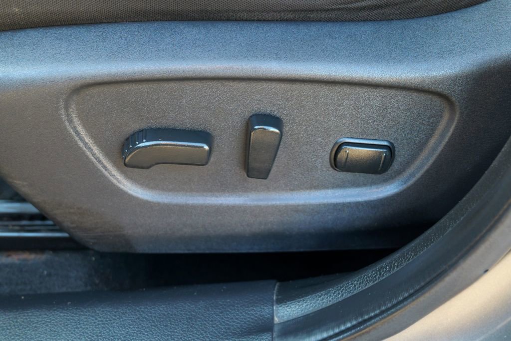 Used 2020 Nissan Rogue SV image 22