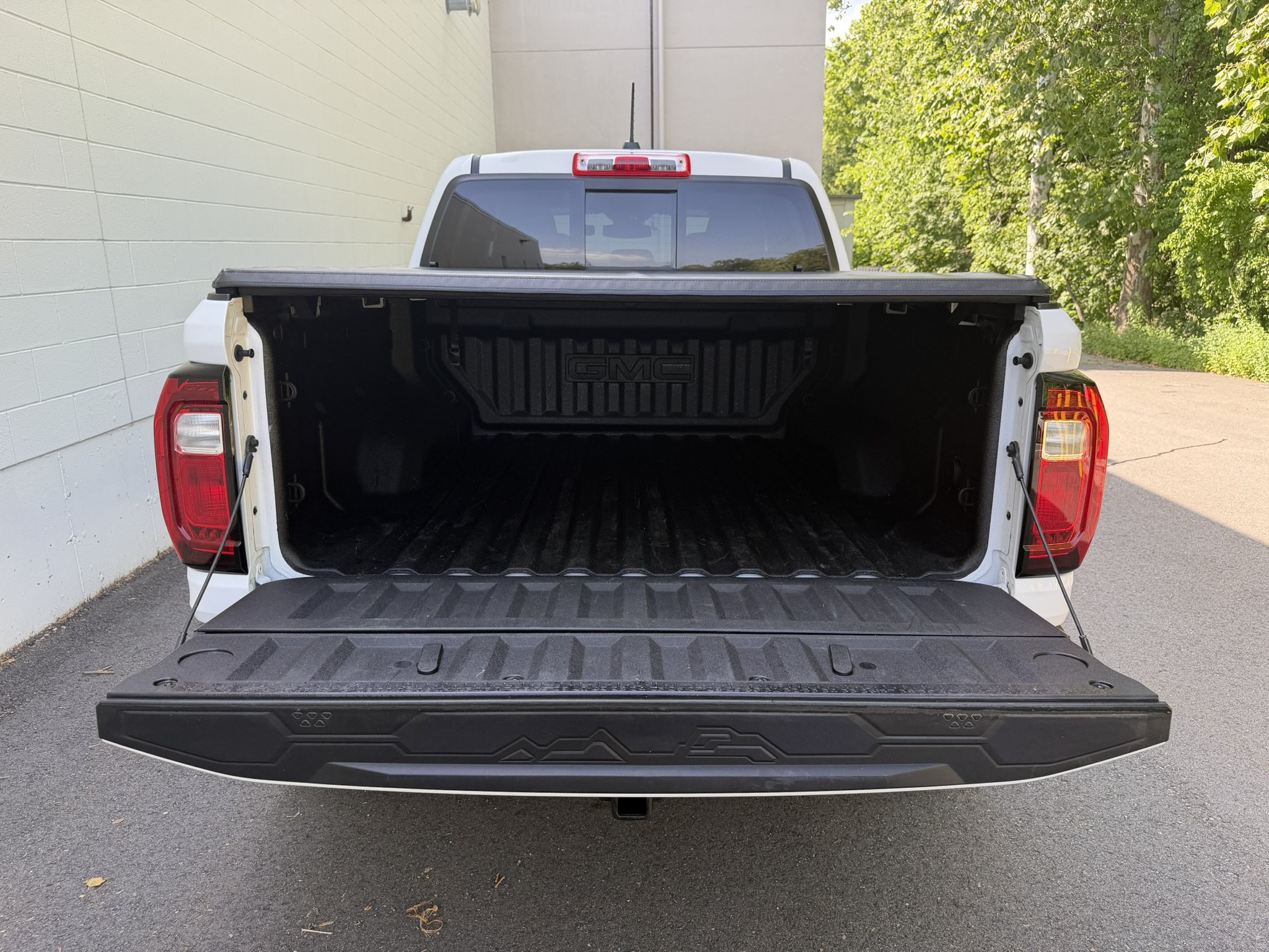 Used 2023 GMC Canyon Elevation w/ Convenience Package AWD/4WD image 18