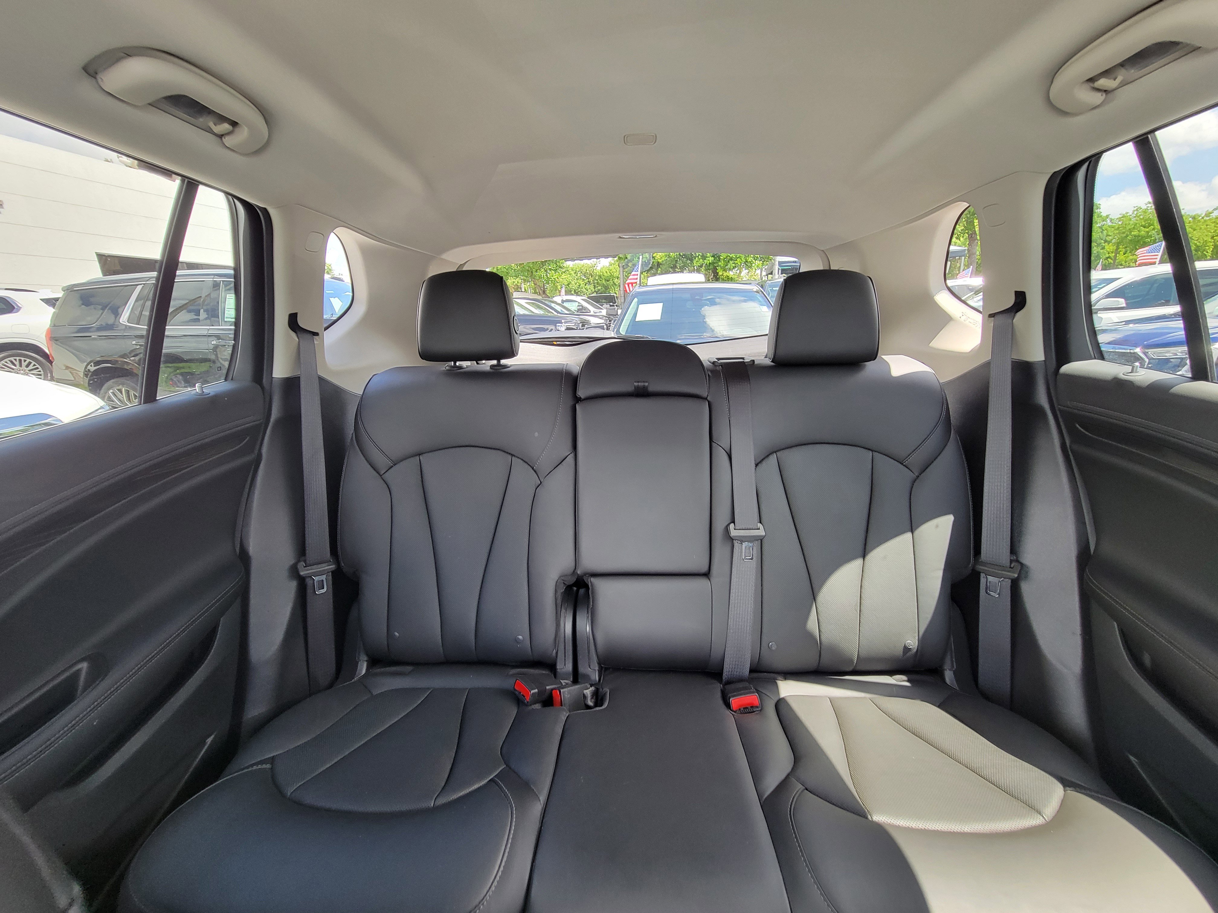 Used 2019 Buick Envision Essence image 16