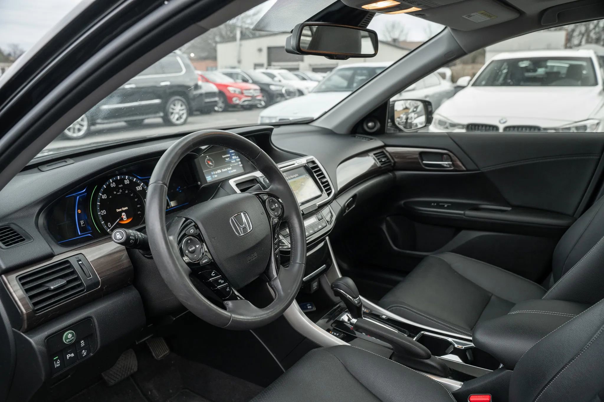 Used 2017 Honda Accord Touring image 6