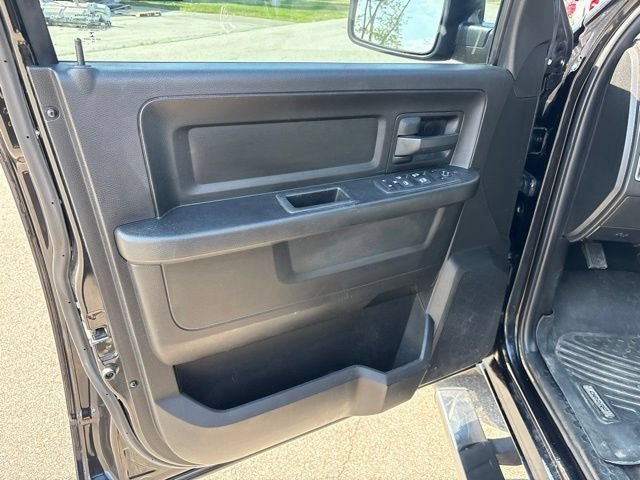 Used 2019 RAM 1500 Express AWD/4WD image 19