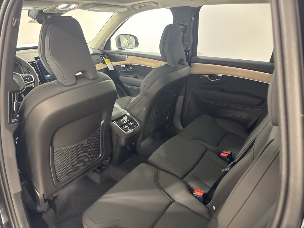 New 2026 Volvo XC90 B6 Plus w/ Protection Package Premier AWD/4WD image 21