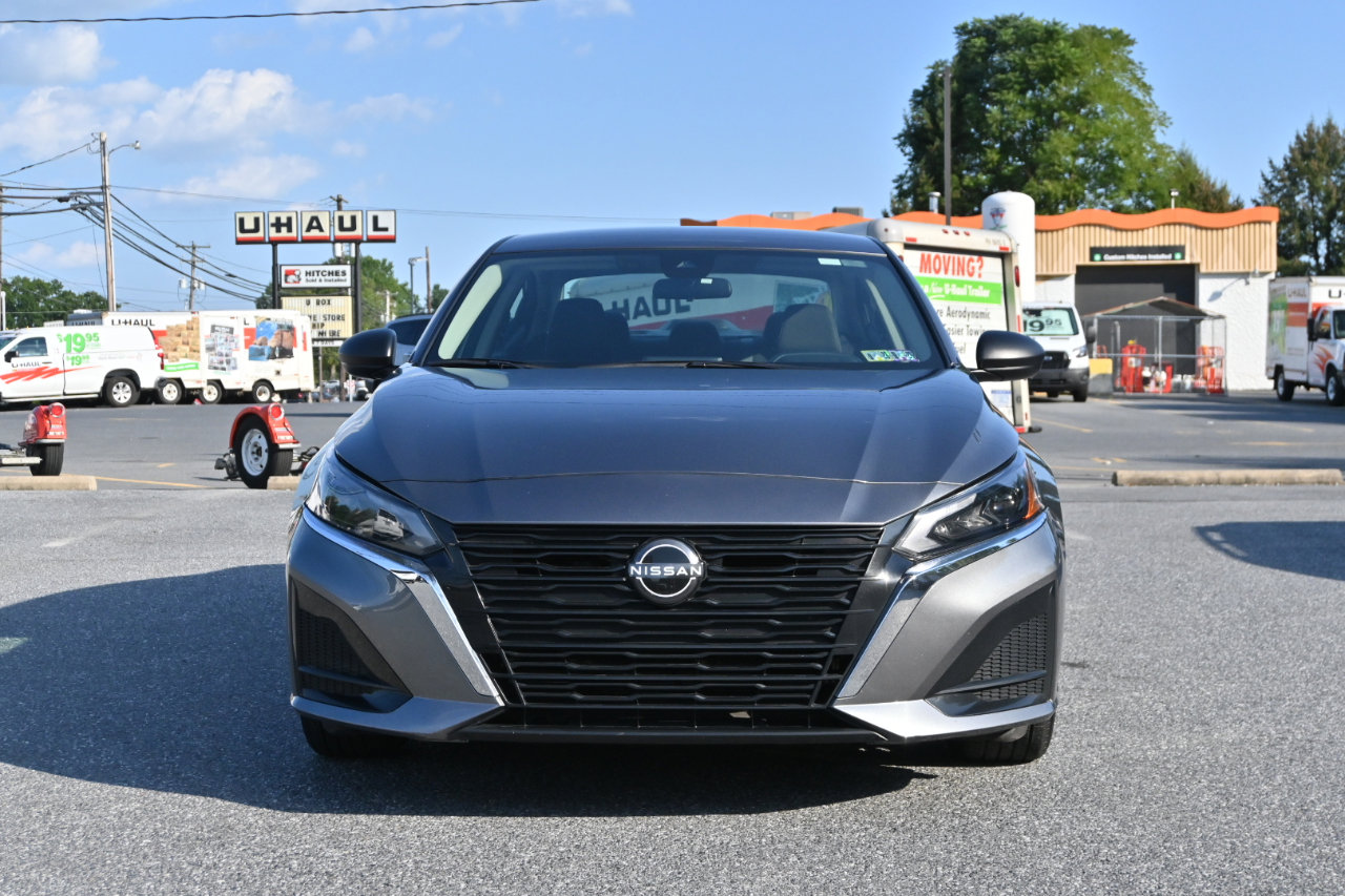 Used 2024 Nissan Altima 2.5 SV image 5