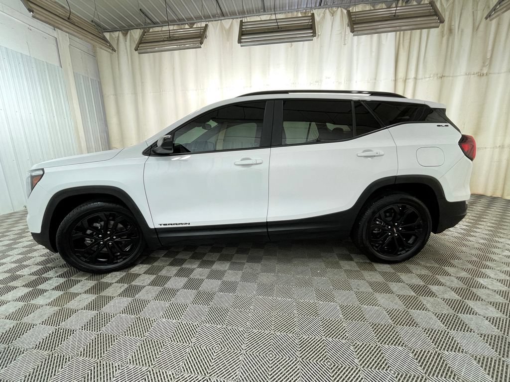 Certified 2022 GMC Terrain SLE w/ Driver Convenience Package FWD image 15