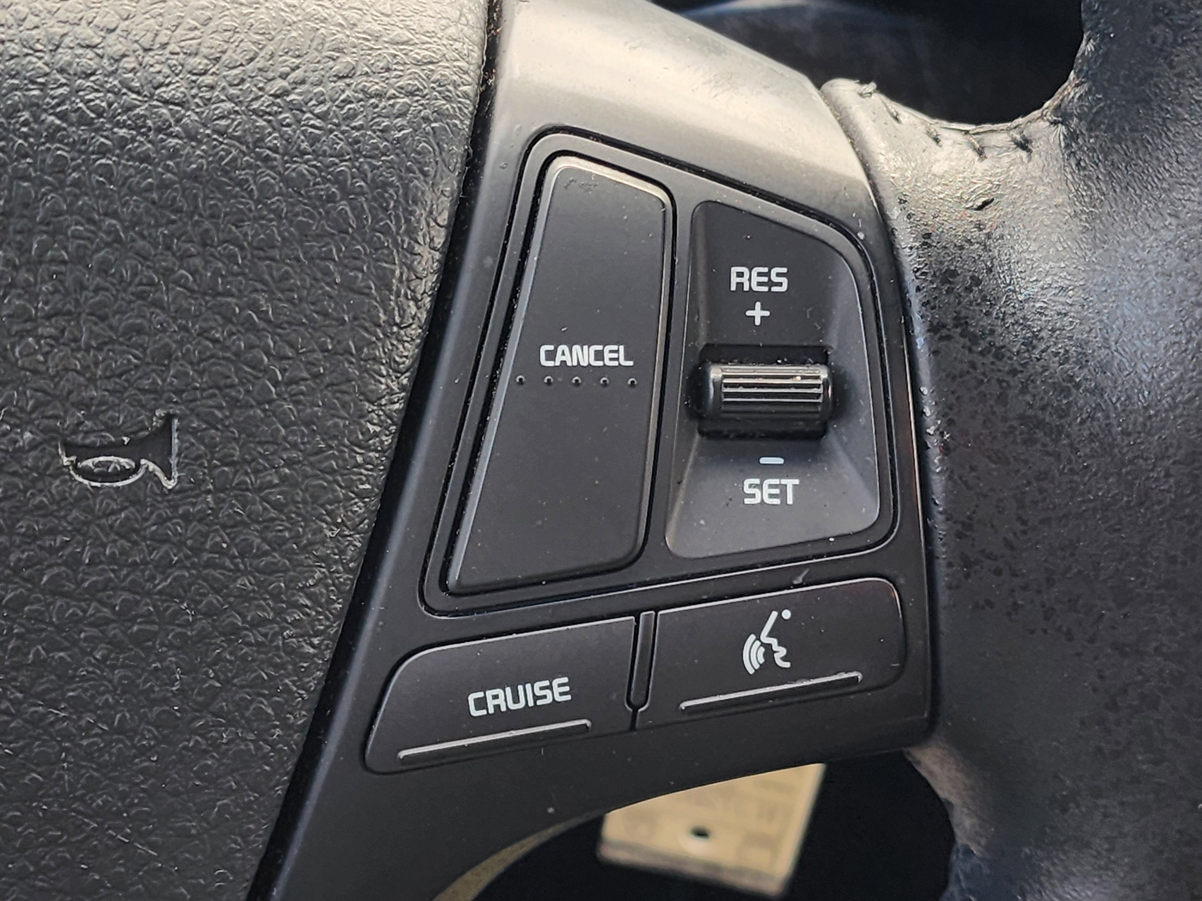 Used 2015 Kia Sorento LX image 24